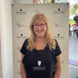 Gloria - Estilista Gj Salons