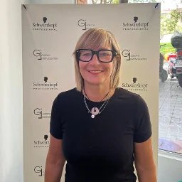 Mari - Estilista Gj Salons